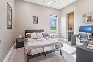 Christine Ln-S1803-037.jpg