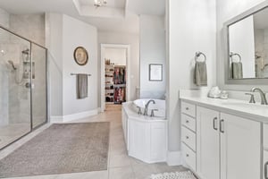 Christine Ln-S1803-046.jpg