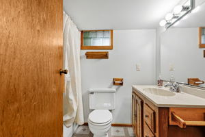  Photo 44