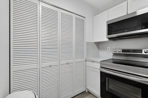 8H3A3267 furniture removed.jpeg