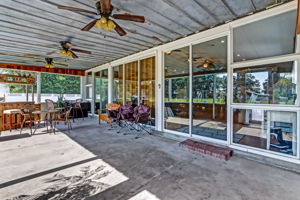 Screened-in Porch