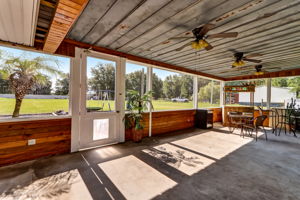 Screened-in Porch