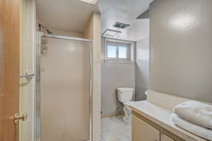  S Vrain St-024
