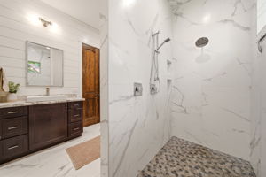  Photo 35