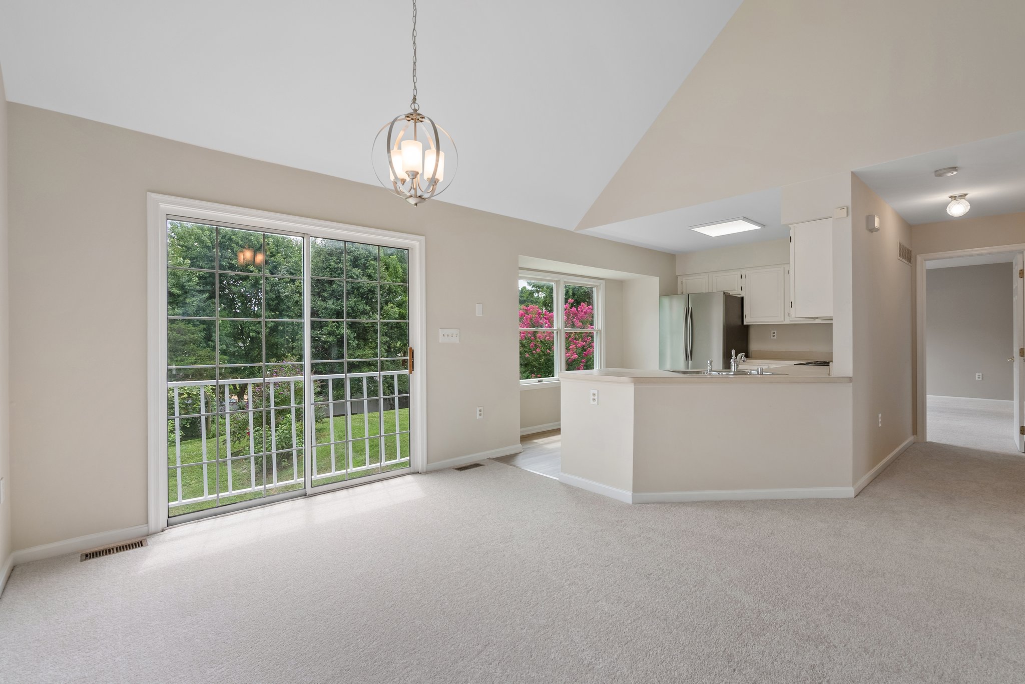 11. Kitchen_Dining room.jpg