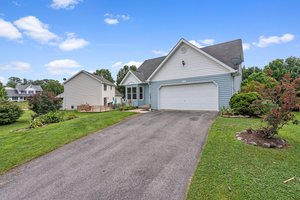04. Front of house.jpg