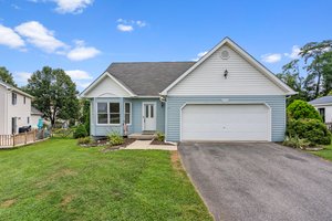01. Front of house.jpg