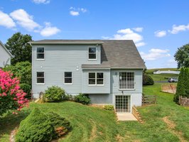 37. Back of house.jpg