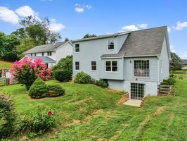 39. Back of house.jpg