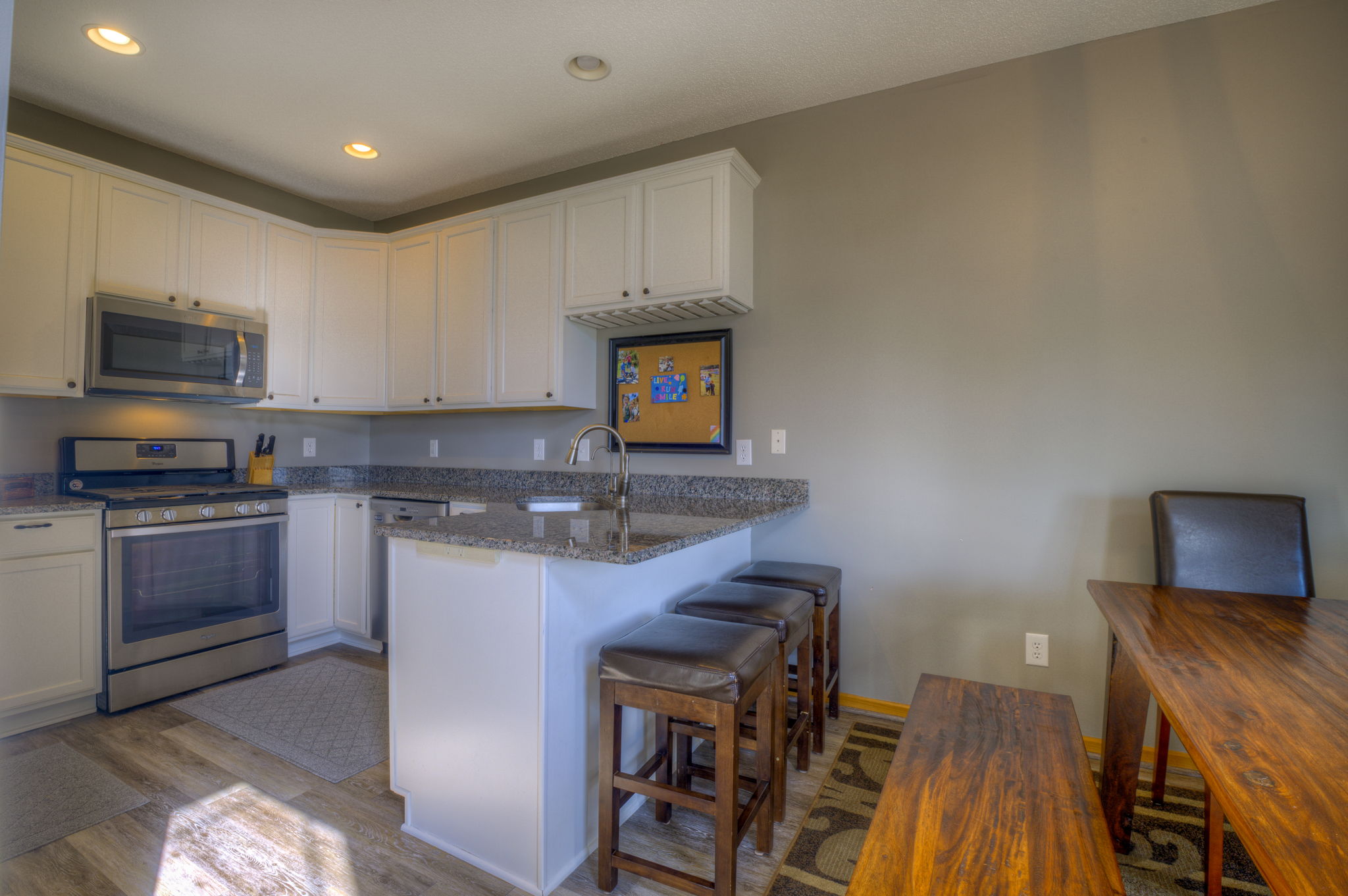 Kitchen/Eating Area