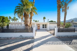 2735 E San Angelo Rd, Palm Springs, CA 92262, USA Photo 2