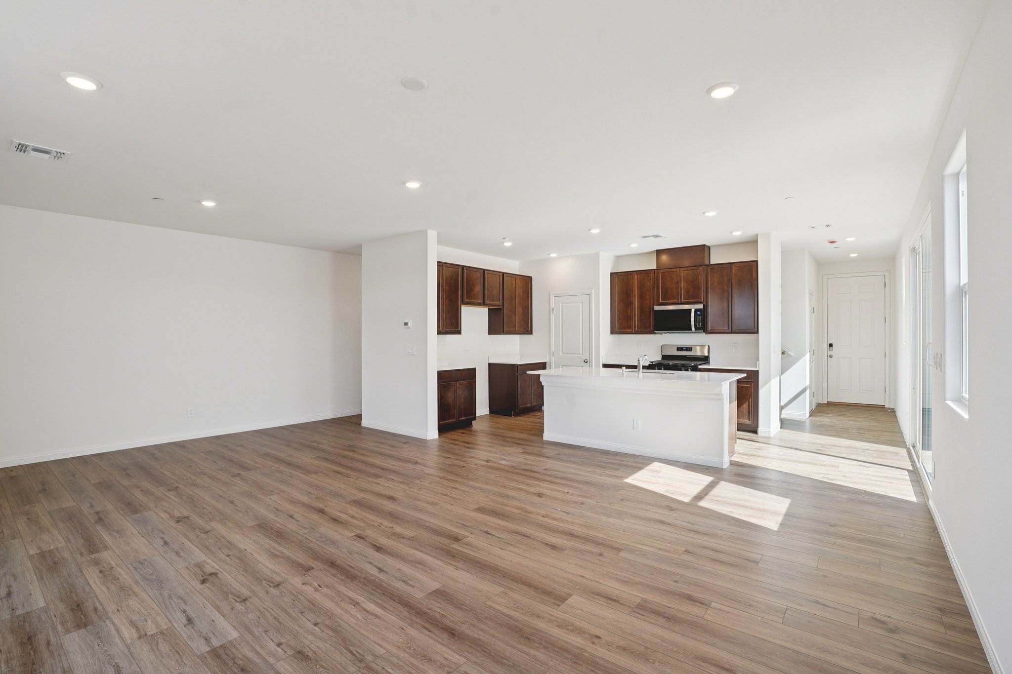 Sierra Grande St-S2702-005r.jpg