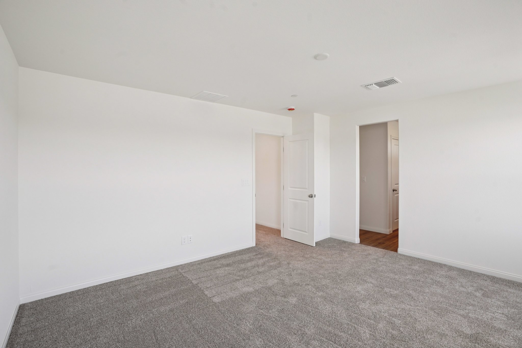 Sierra Grande St-S2702-019r.jpg