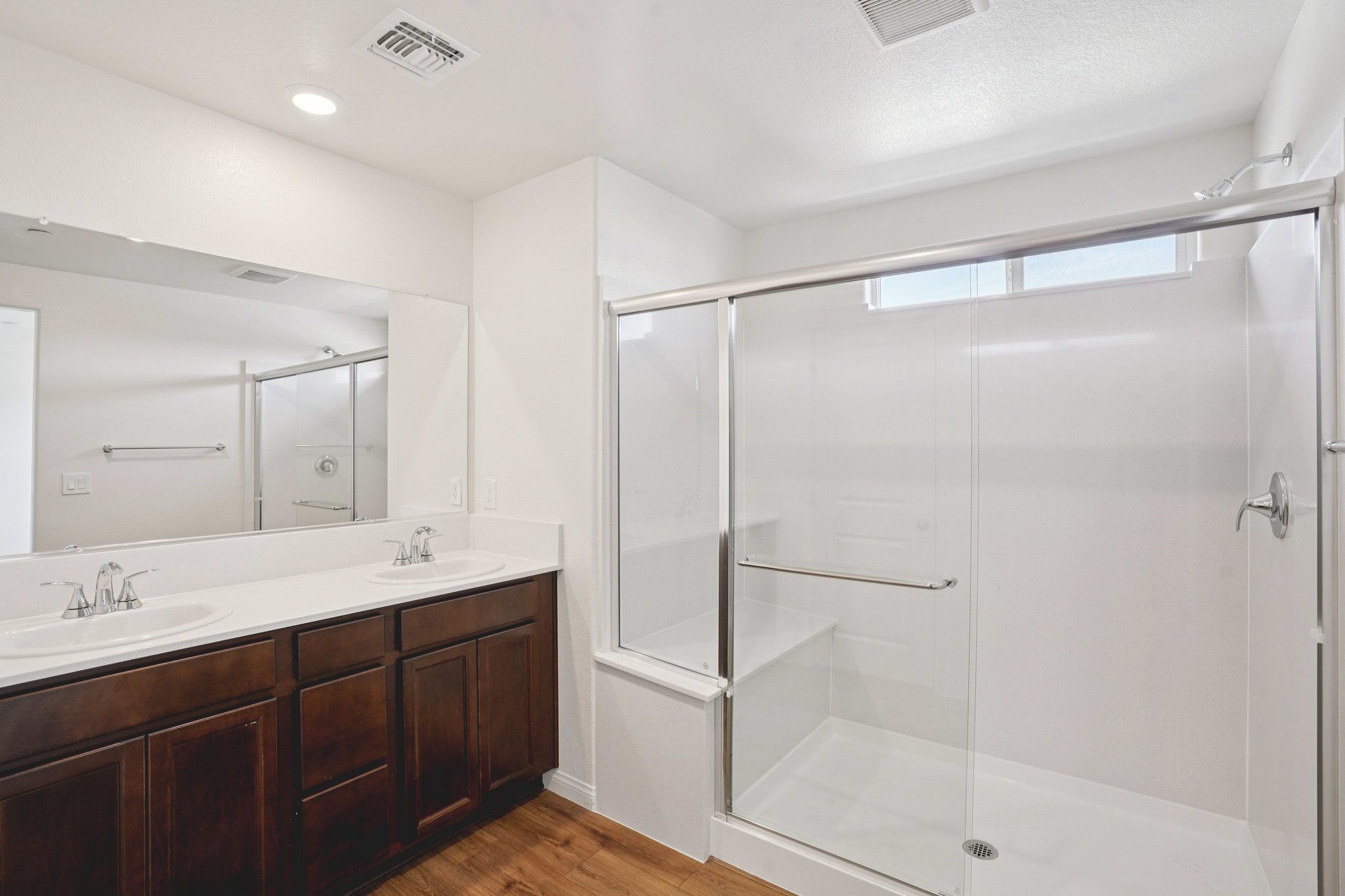 Sierra Grande St-S2702-020r.jpg