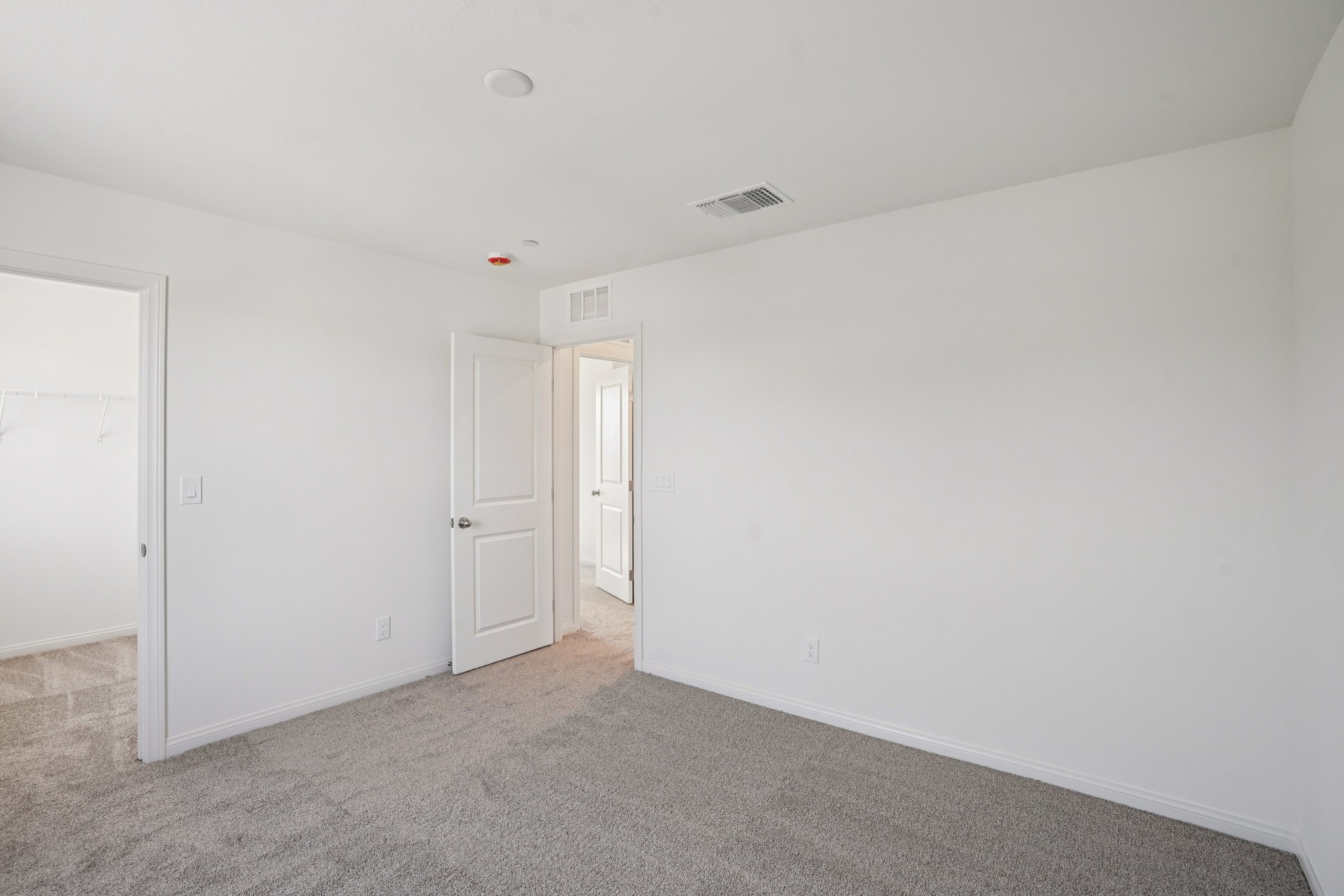 Sierra Grande St-S2702-024r.jpg