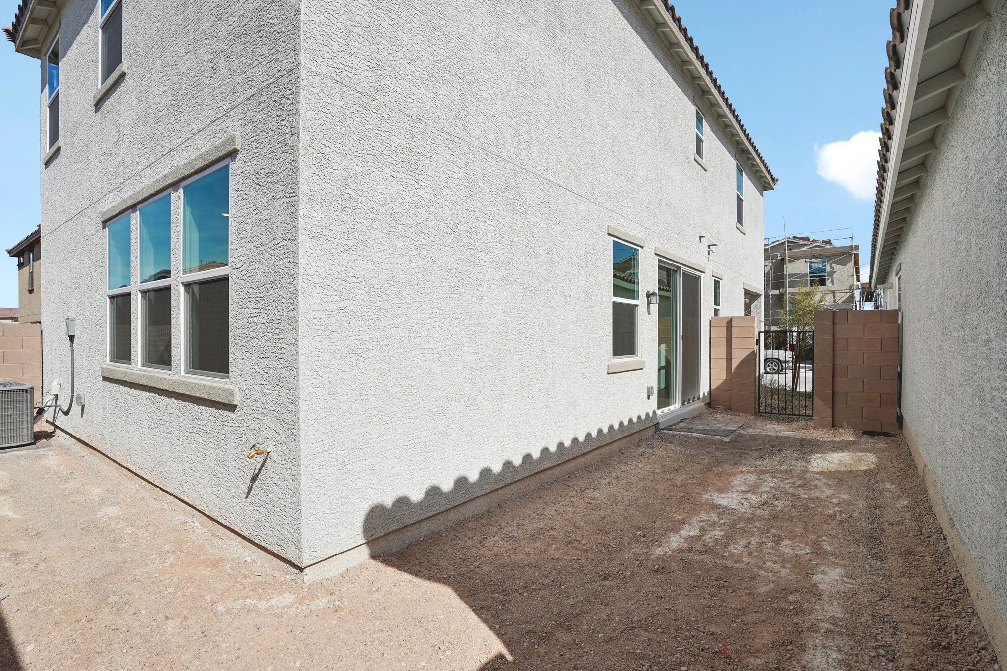 Sierra Grande St-S2702-031r.jpg