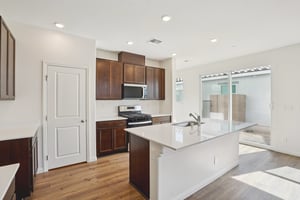 Sierra Grande St-S2702-009r.jpg