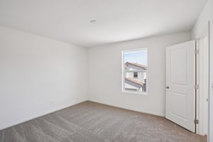 Sierra Grande St-S2702-023r.jpg