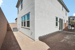 Sierra Grande St-S2702-030r.jpg