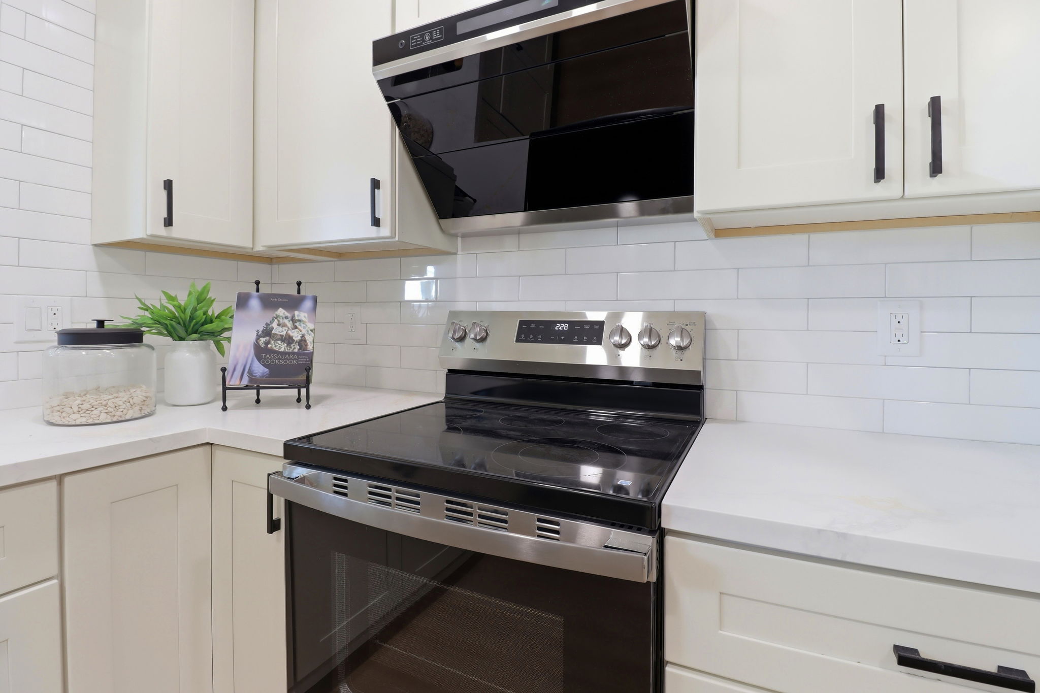 013_F8_2736 Twin Oaks Ln
