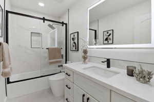 027_F8_2736 Twin Oaks Ln
