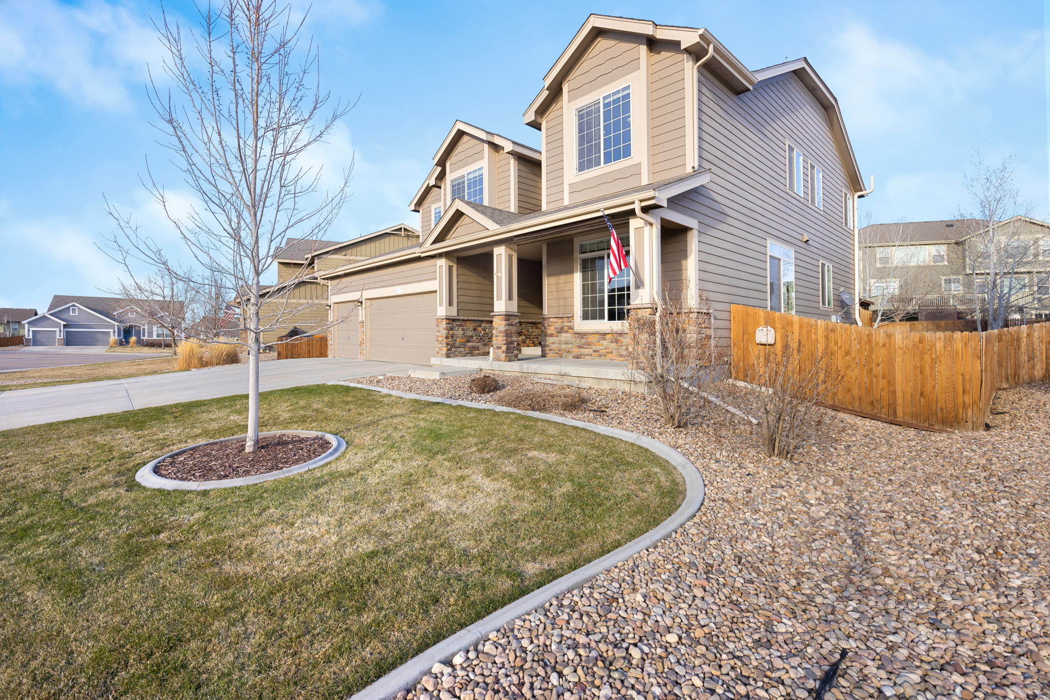 2737 Aylesbury Way, Johnstown, CO 80534, USA Photo 2