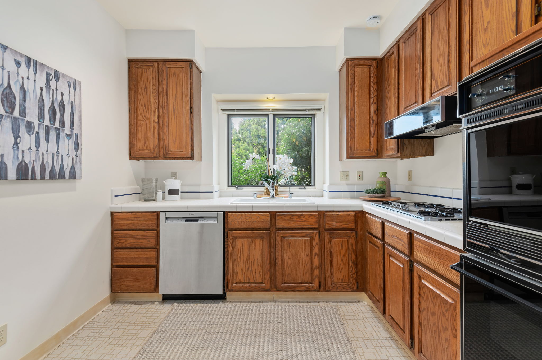 10 - Kitchen