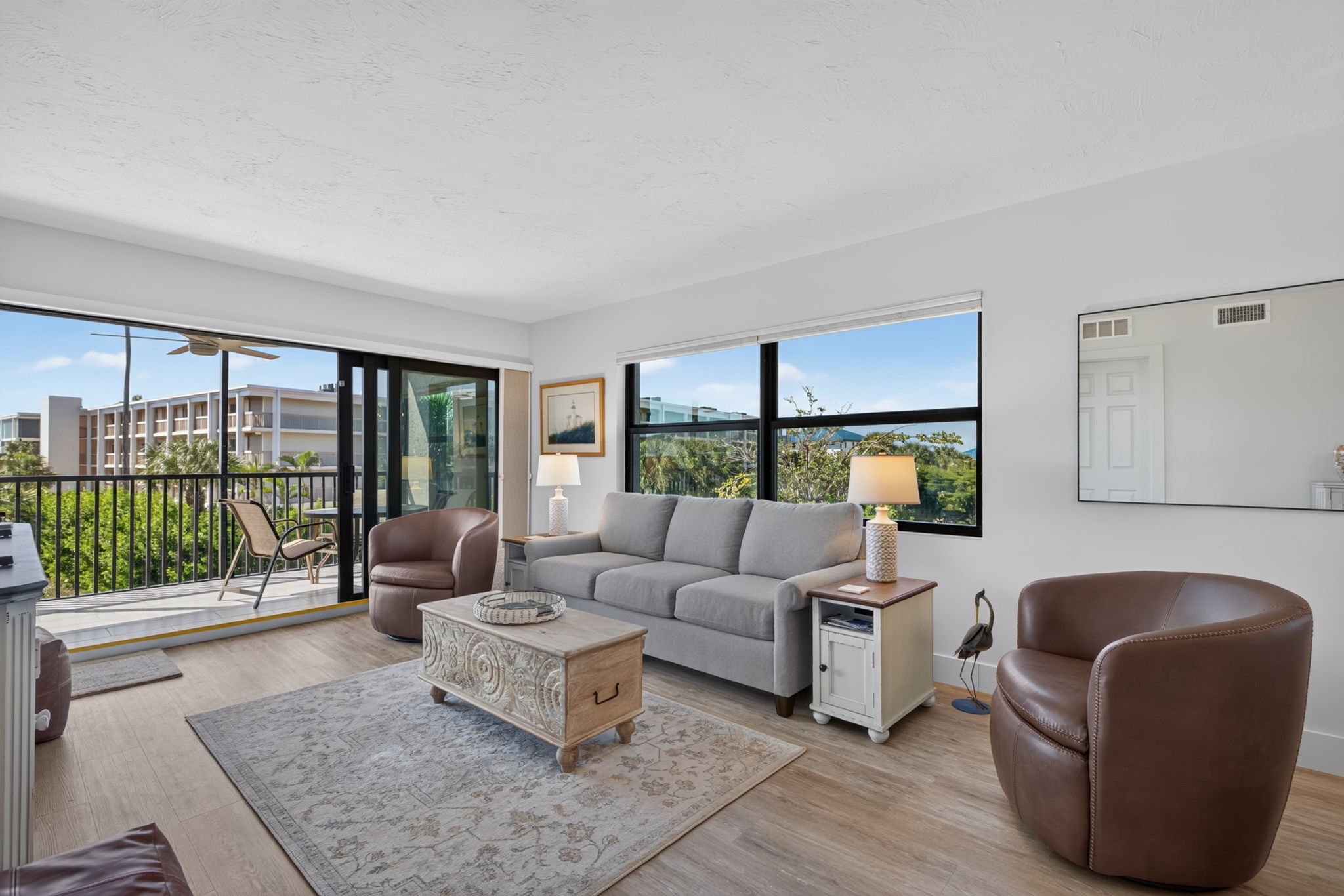 Living Room 3 of 4