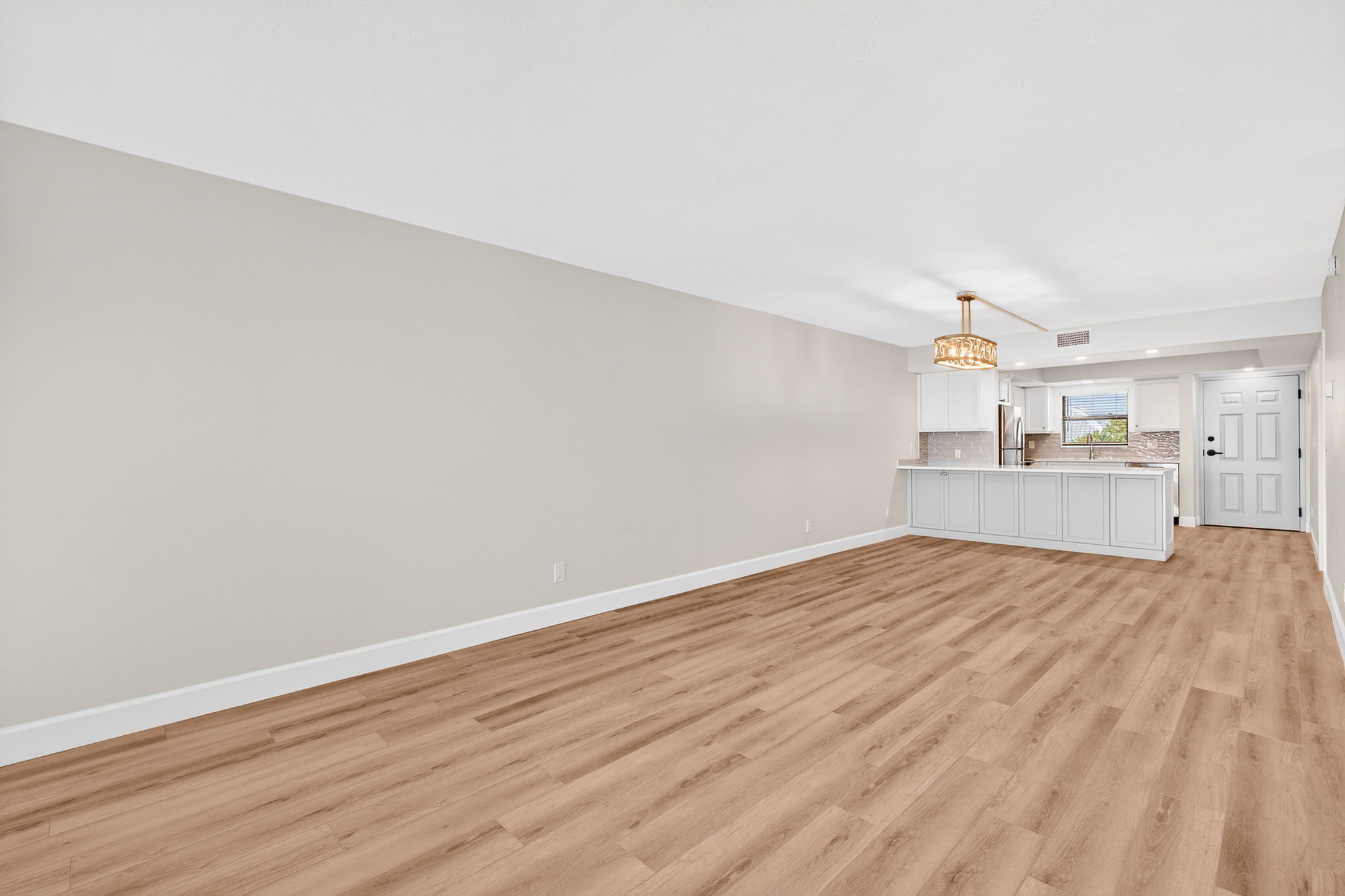 VIRTUAL STAGING