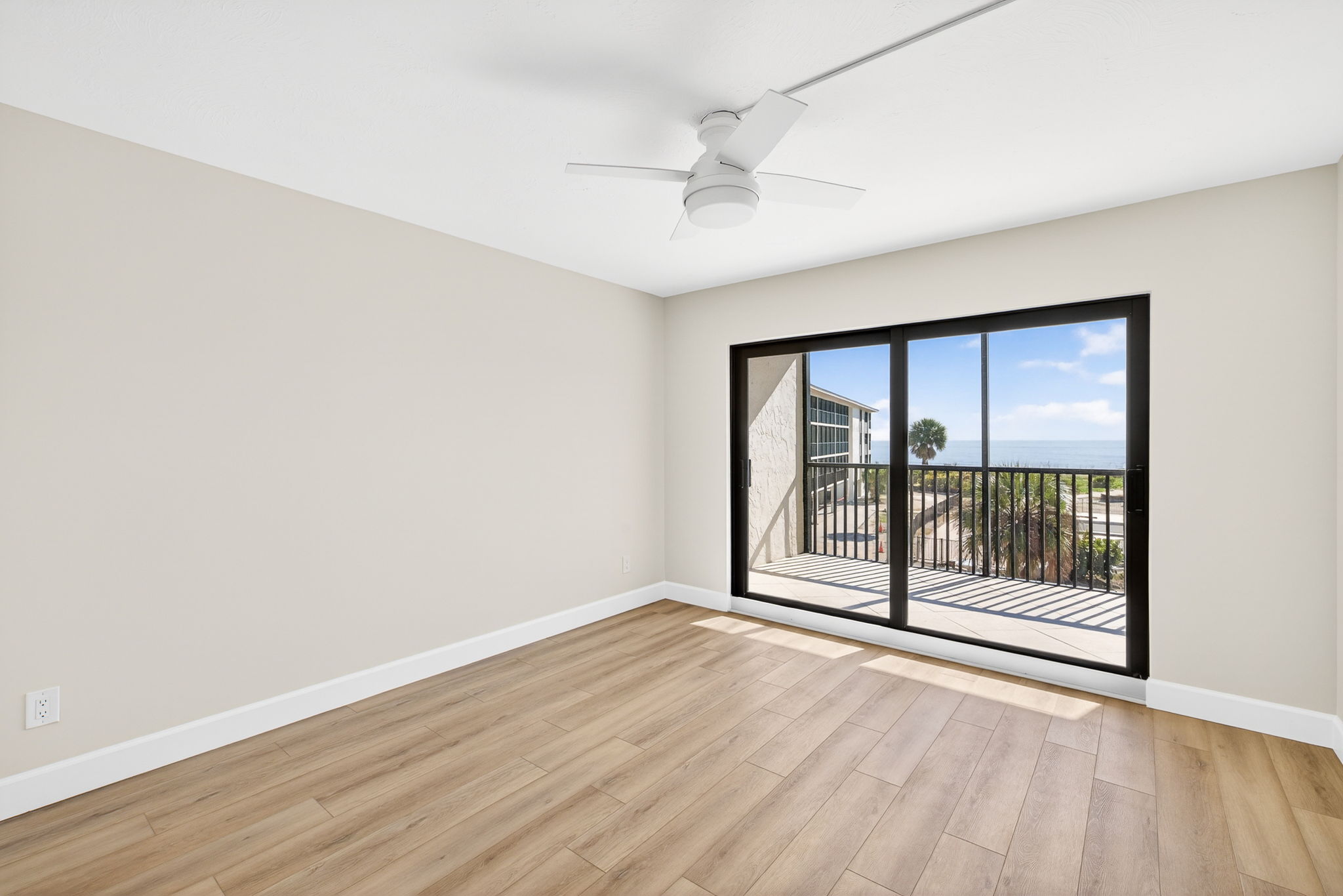 VIRTUAL STAGING PRIMARY BEDROOM