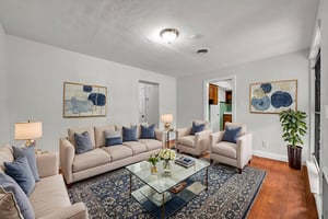 DSC_0640 virtually staged.jpeg