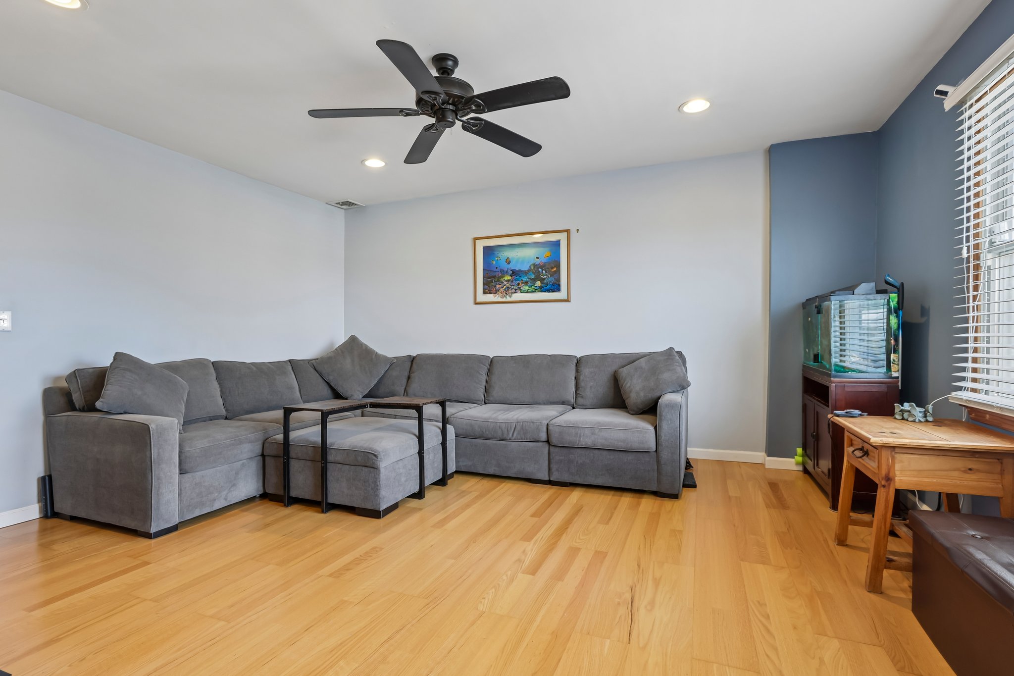 Garibaldi Ave-S1308-017.jpg