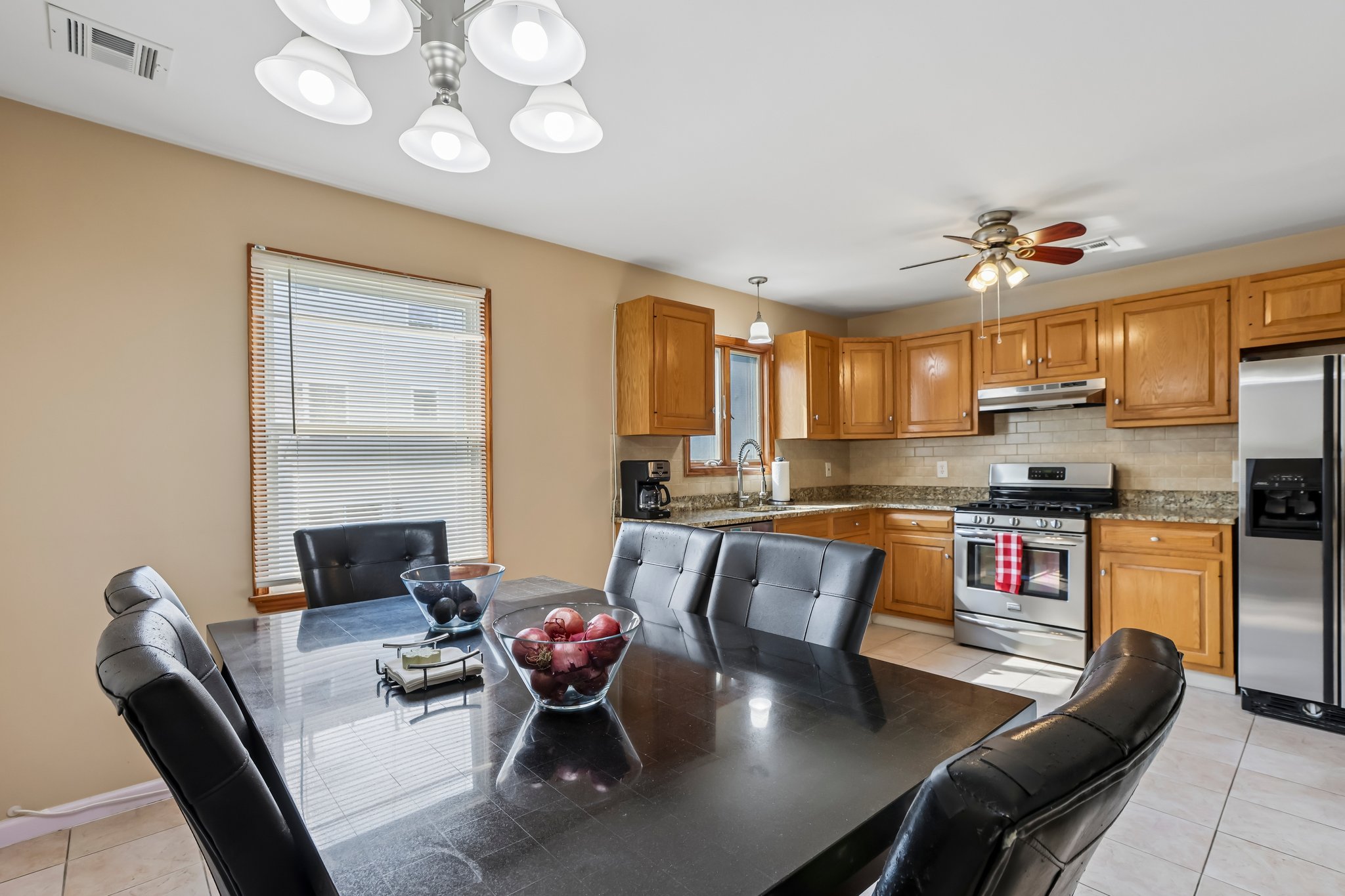 Garibaldi Ave-S1308-022.jpg
