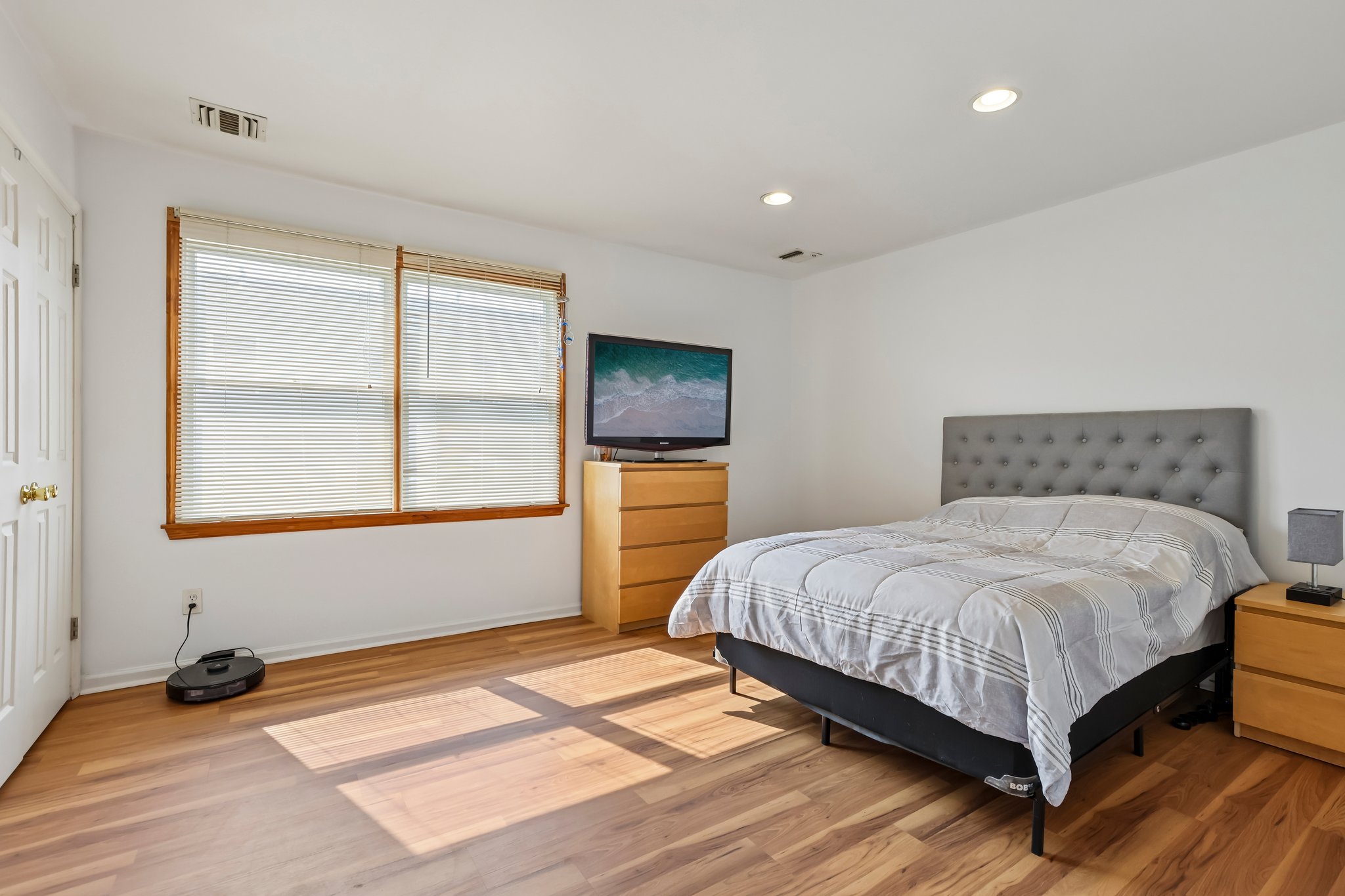 Garibaldi Ave-S1308-037.jpg