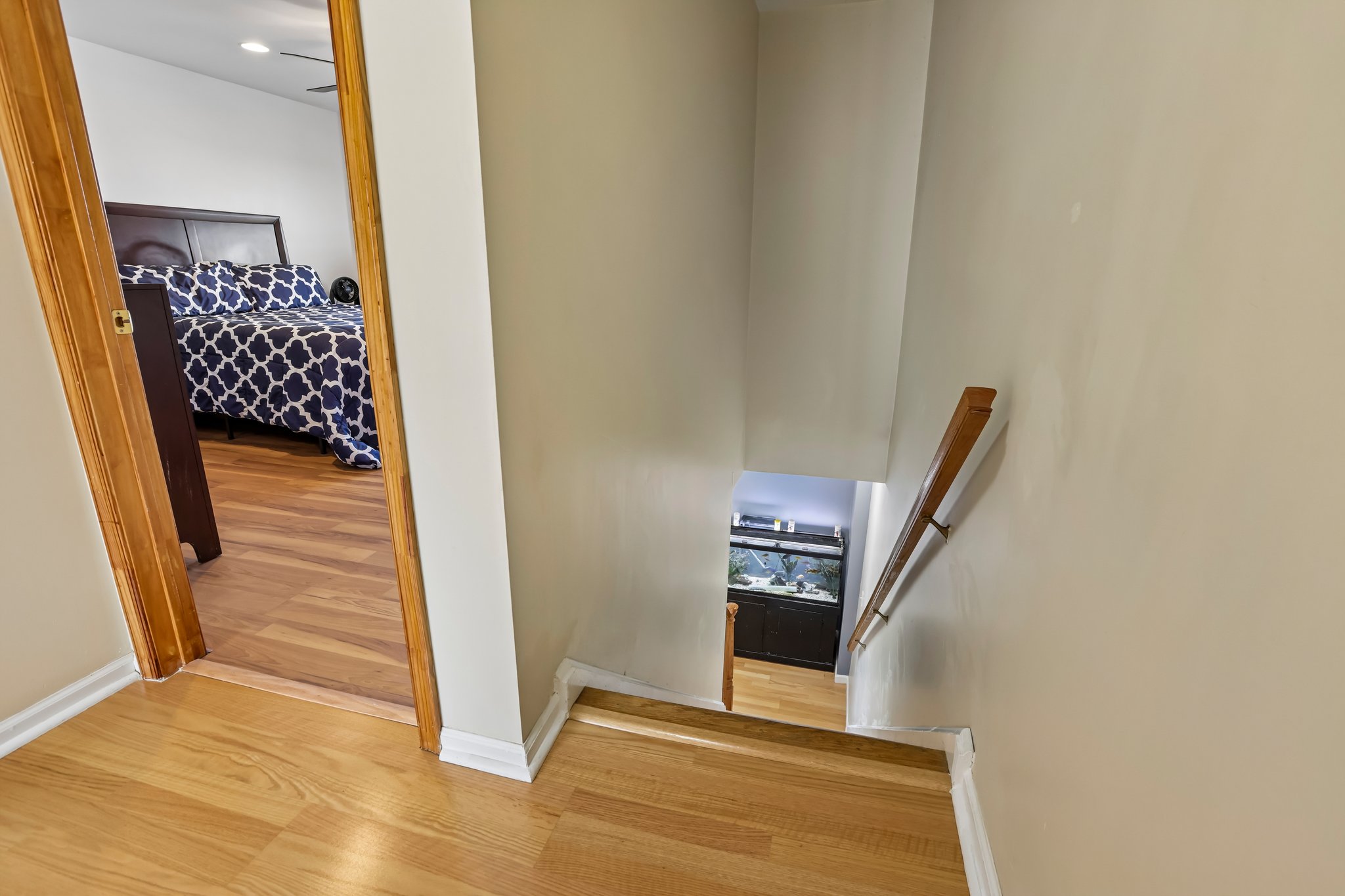 Garibaldi Ave-S1308-043.jpg