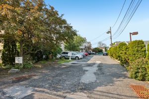 Garibaldi Ave-S1308-002.jpg