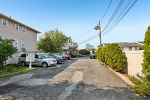 Garibaldi Ave-S1308-003.jpg