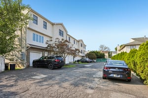 Garibaldi Ave-S1308-004.jpg