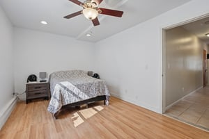 Garibaldi Ave-S1308-033.jpg