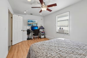 Garibaldi Ave-S1308-034.jpg