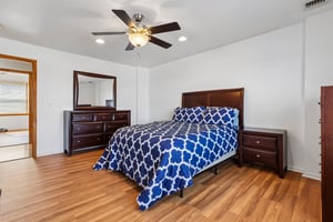 Garibaldi Ave-S1308-045.jpg