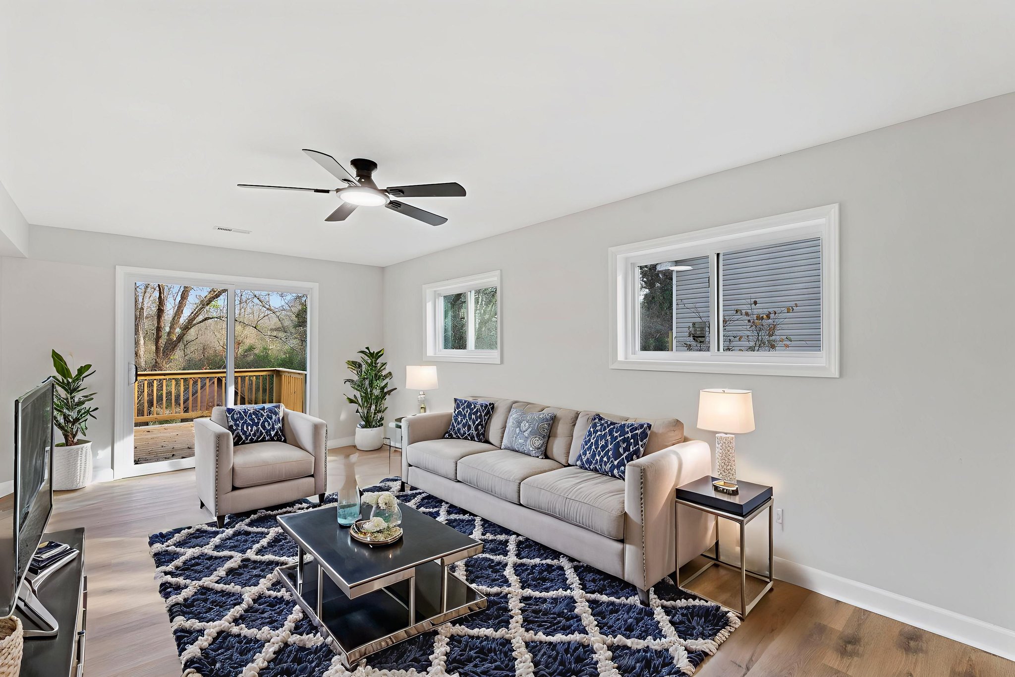 EID00371_print virtually staged.jpeg