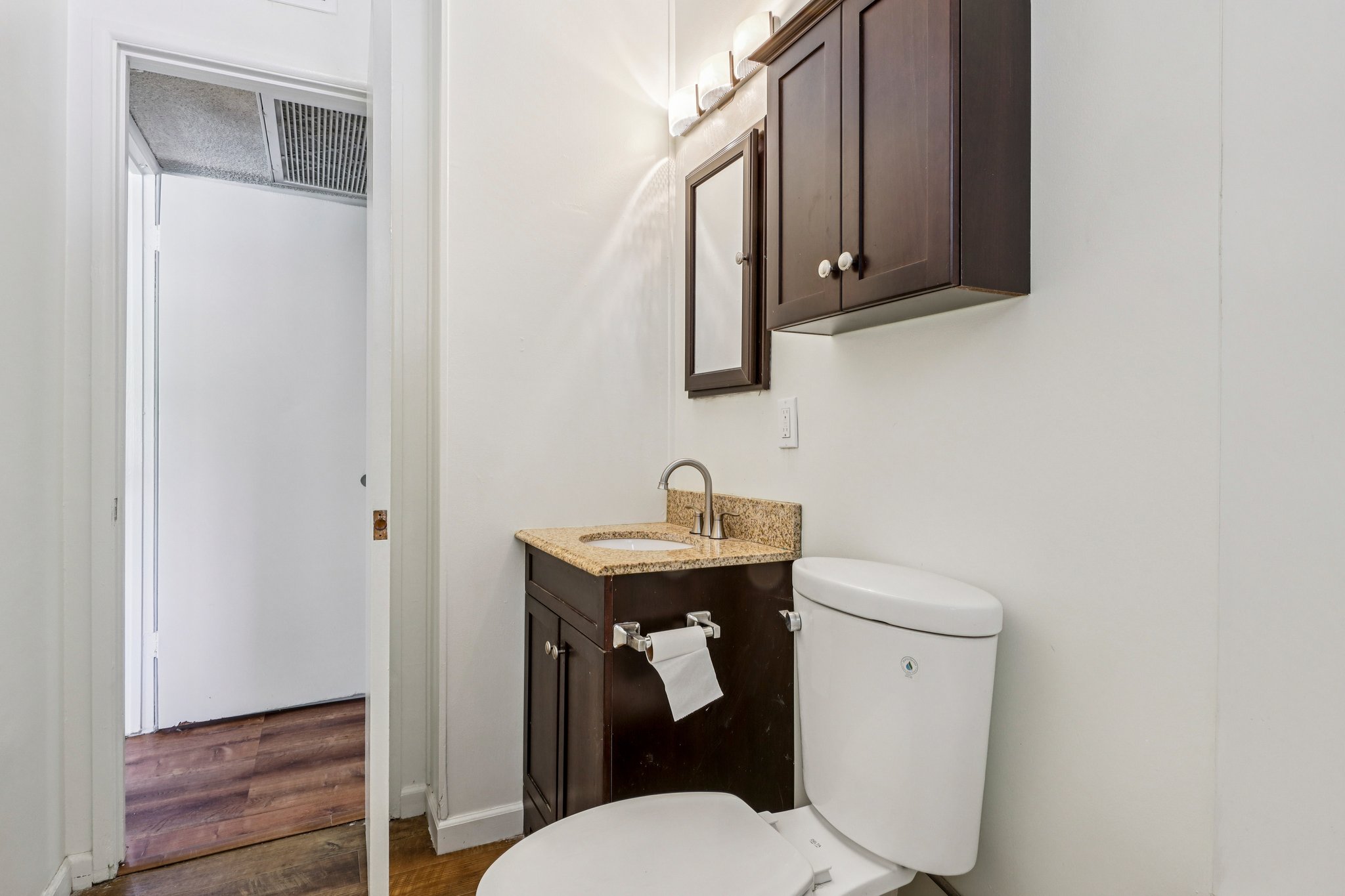 W 12th St-S2703-028.jpg