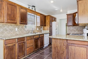 W 12th St-S2703-011.jpg