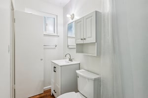 W 12th St-S2703-026.jpg