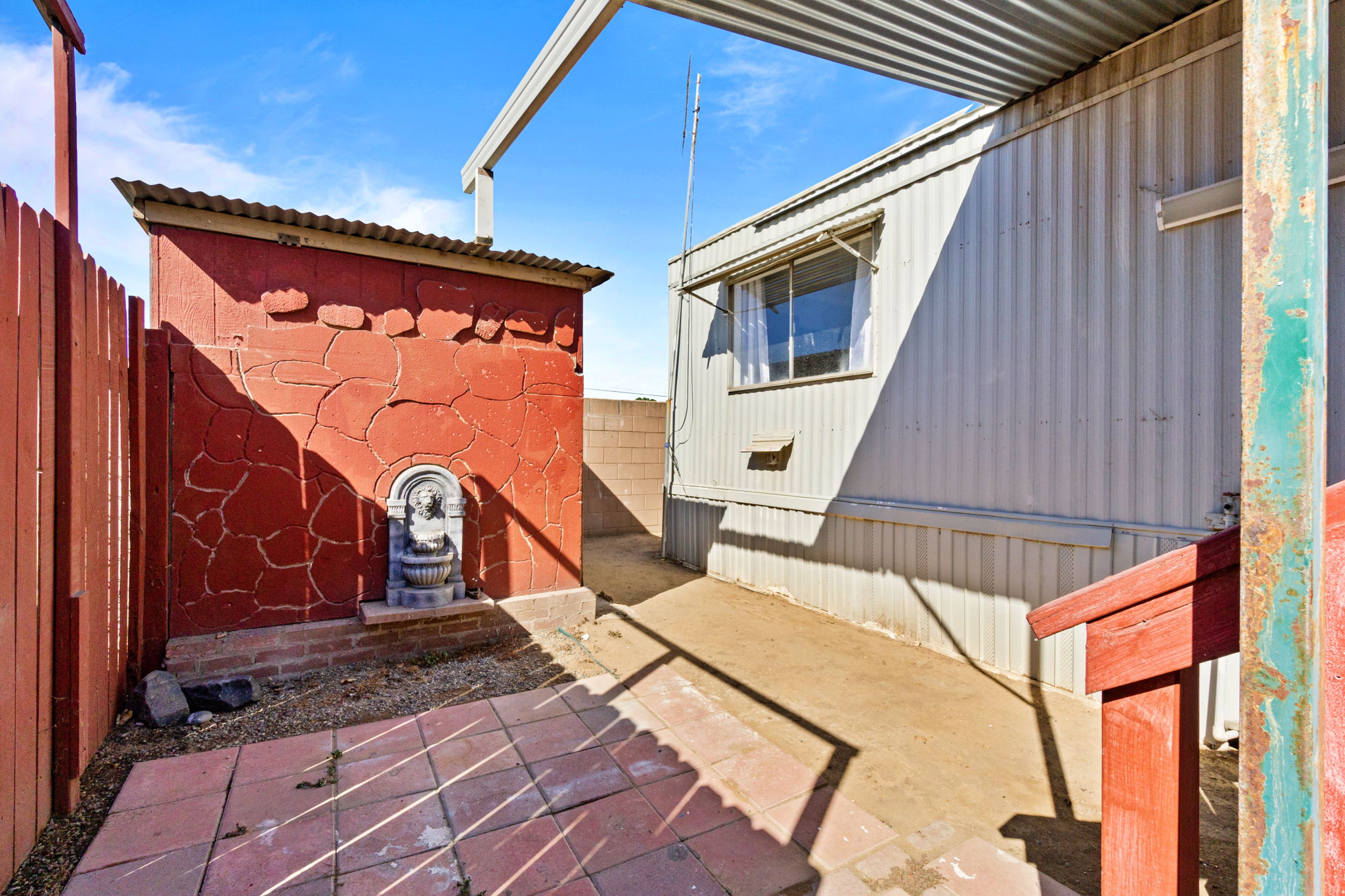  Photo 23