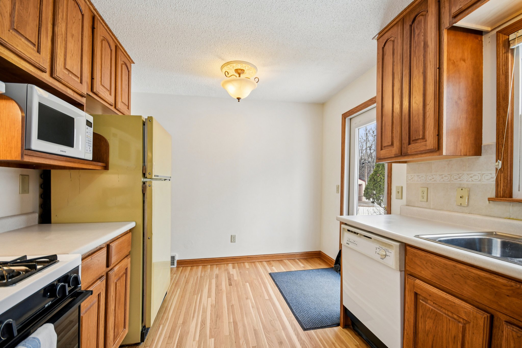 Brunswick Ave-S1202-017.jpg