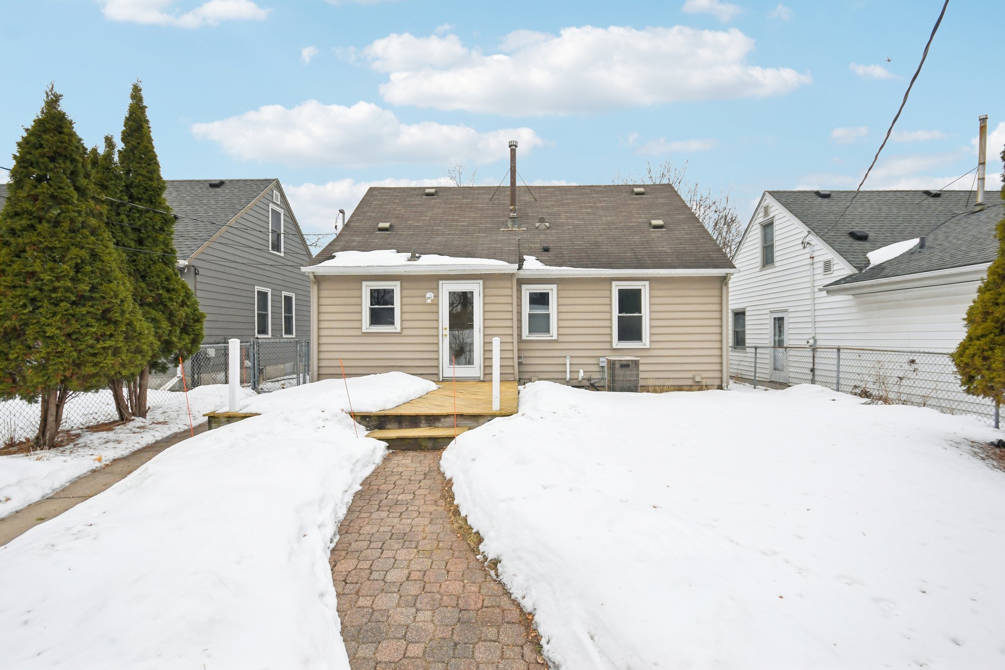 Brunswick Ave-S1202-044.jpg