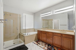 028_F8_2742 St Andrews Dr