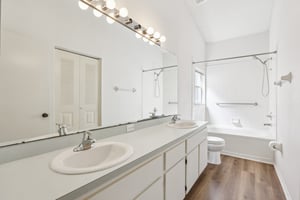 Breakers Dr-S1710-038.jpg